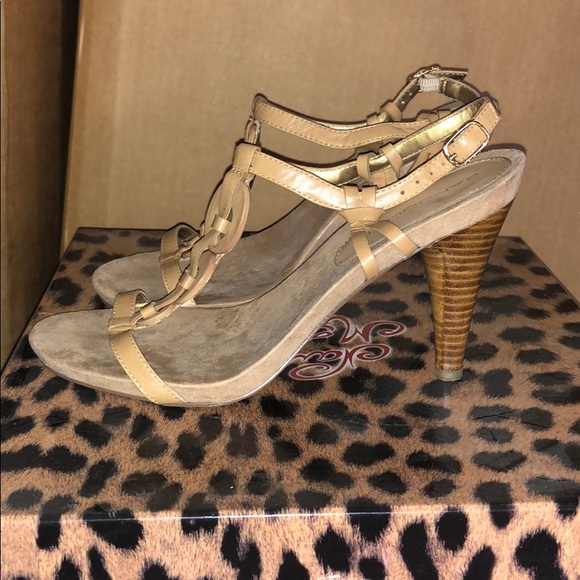 Women’s Shoes - Picture 2 of 4